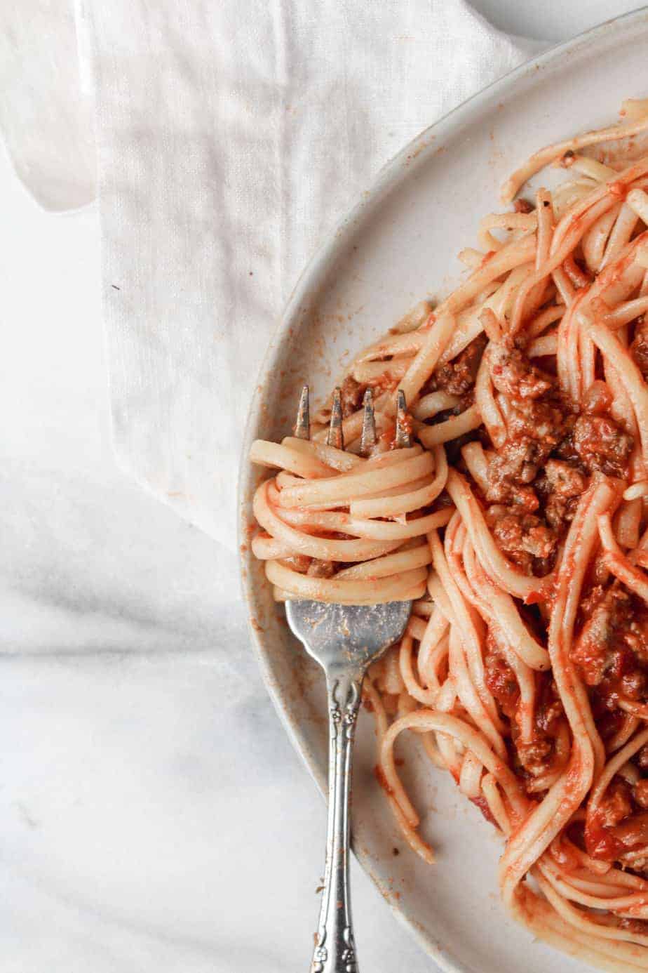 easy homemade spaghetti sauce with ground beef and italian sausage