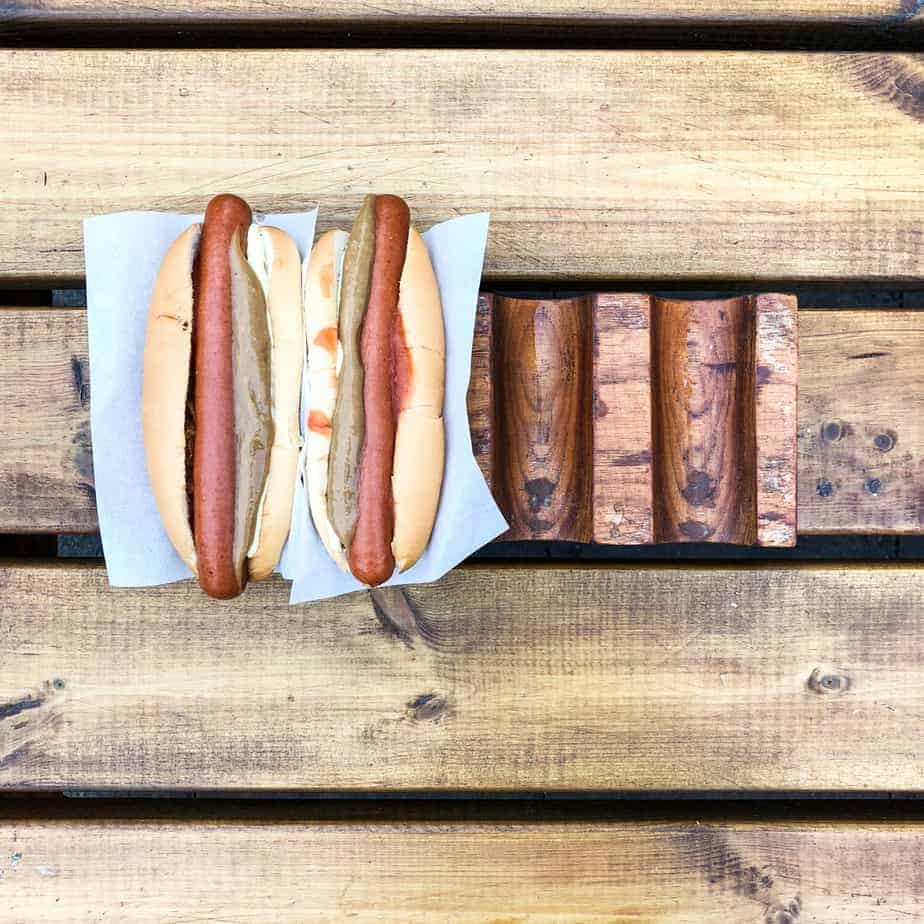 hot dogs in reykjavic iceland itinerary