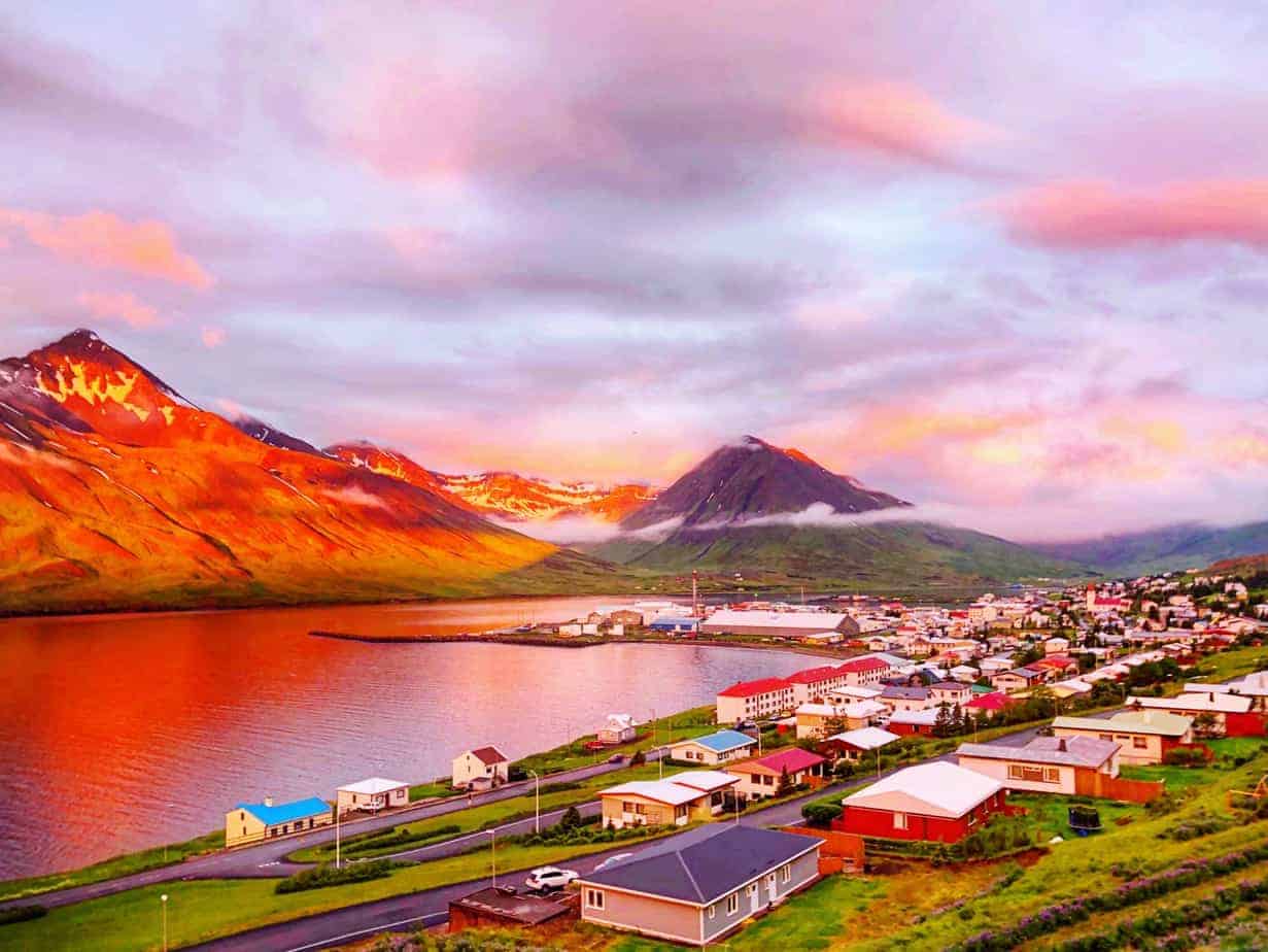 icleand itinerary midnight sun in siglufjordur